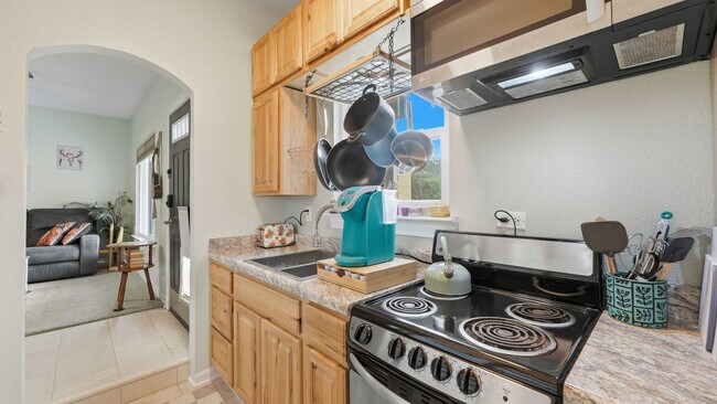 Building Photo - 1314 Stagecoach Dr