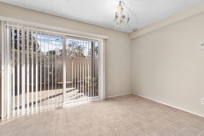 Building Photo - 11487 Matinal Cir