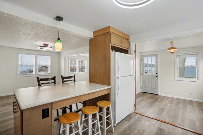 Building Photo - 6520 S 070 E