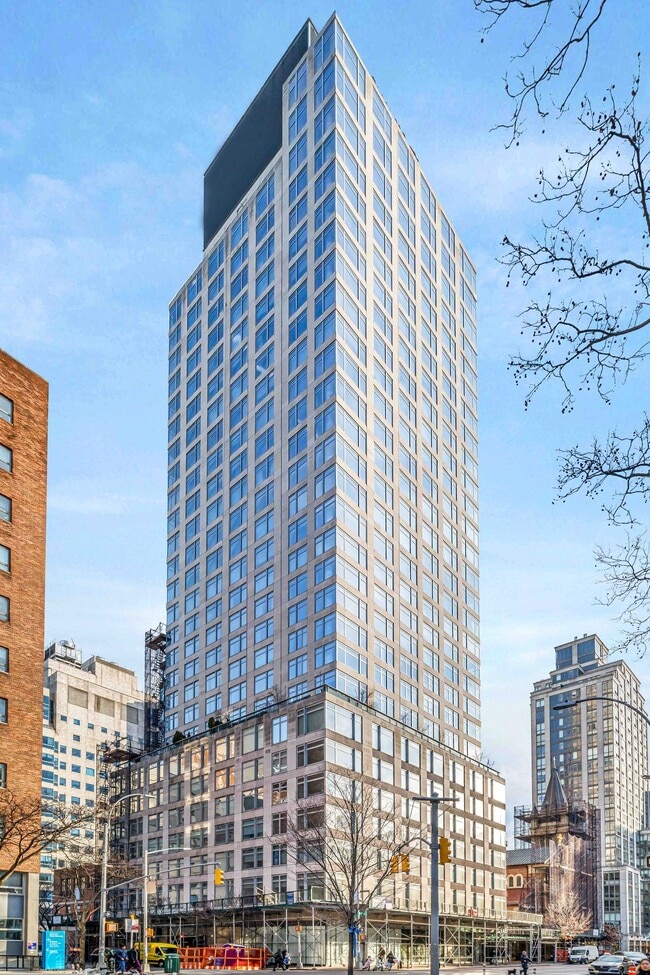 Building Photo - 400 E 67th St