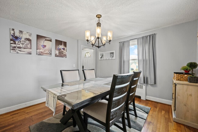 Building Photo - 133 Robbins Ave