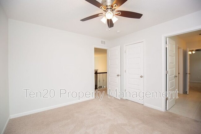 Building Photo - 10258 Green Meadow Ct