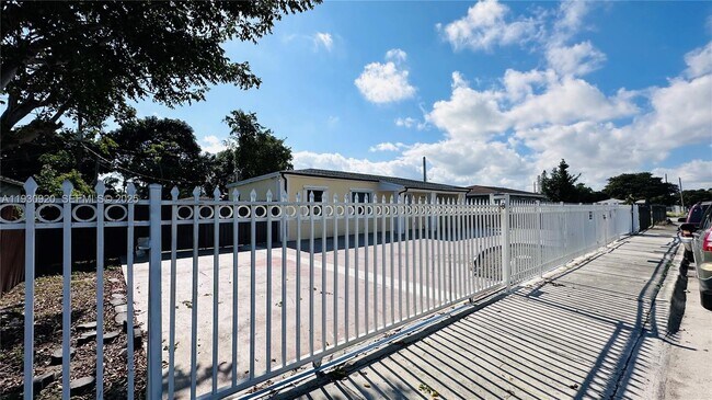 Building Photo - 10480 SW 172nd St