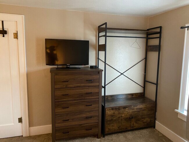 Bedroom furniture - 419 NW 16th St