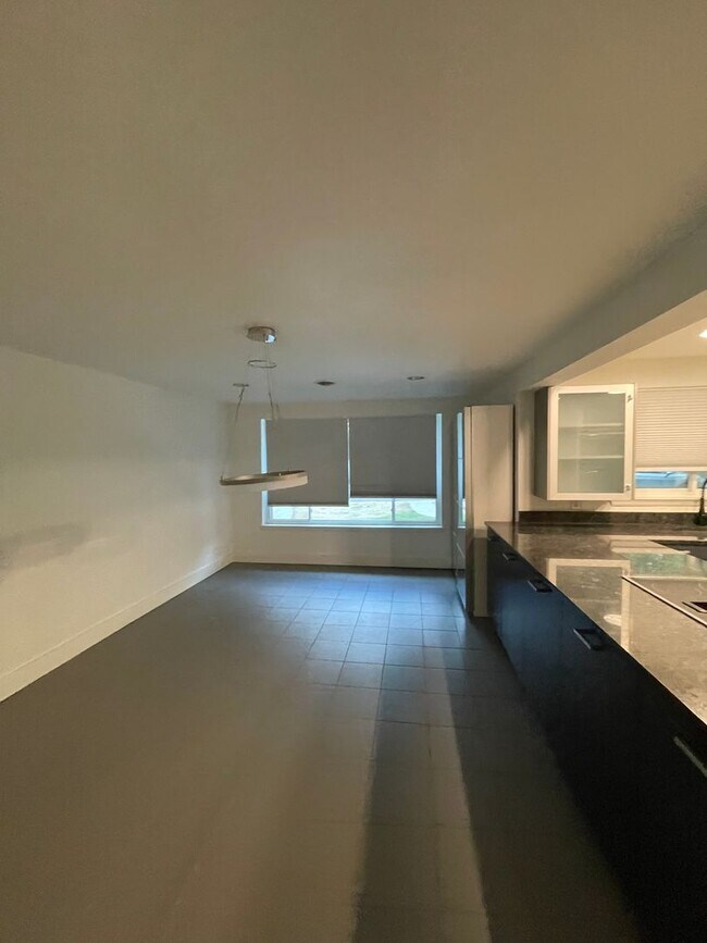 Building Photo - STUNNING Four Bedroom Ranch in Denver, CO-...