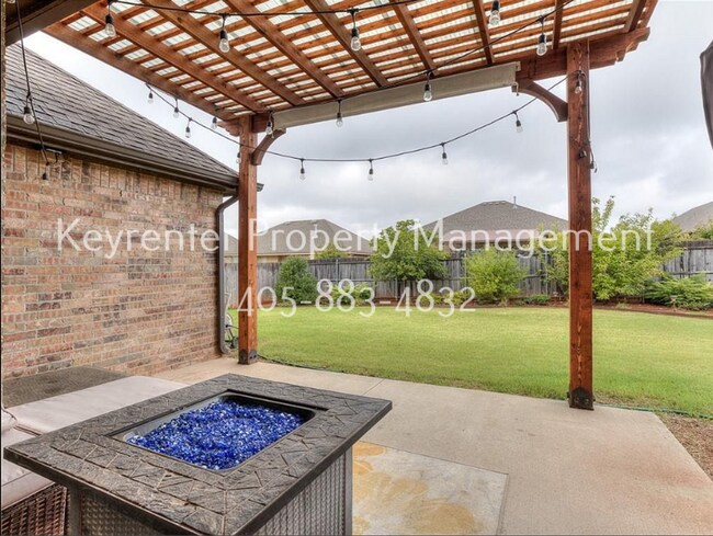 Building Photo - 8409 NW 140th St