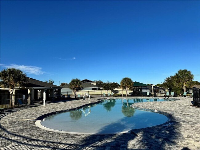 Building Photo - 512 Mckenna Dr