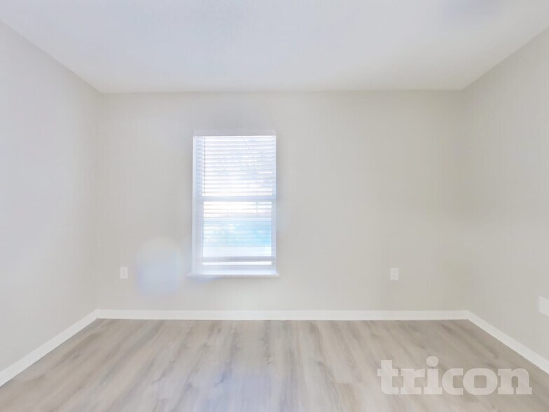 Building Photo - 12633 Avery Hill Ct