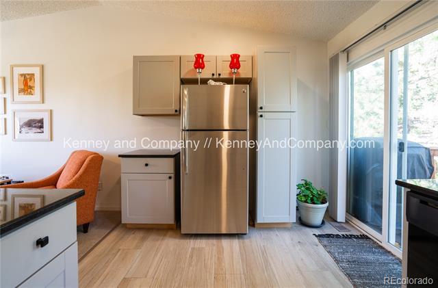 Building Photo - 5470 Sacramento Pl