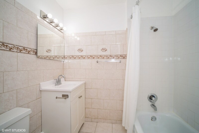 Building Photo - 974 Crabapple Dr