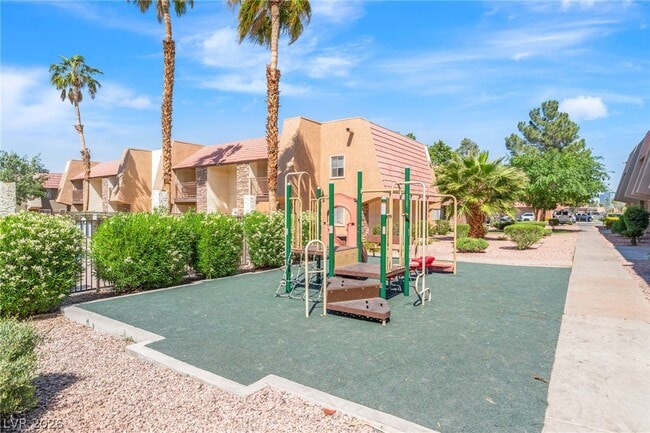 Building Photo - 5317 Indian River Dr