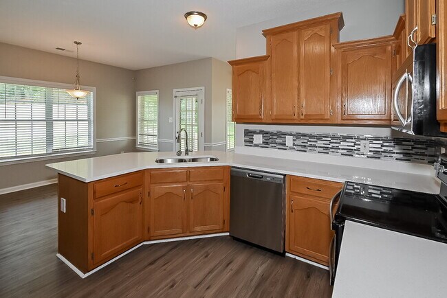 Building Photo - 6044 Kingsview Cove