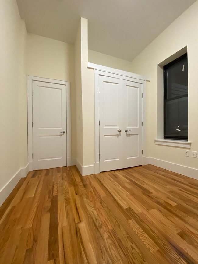 BEDROOM - 134 W 80th St