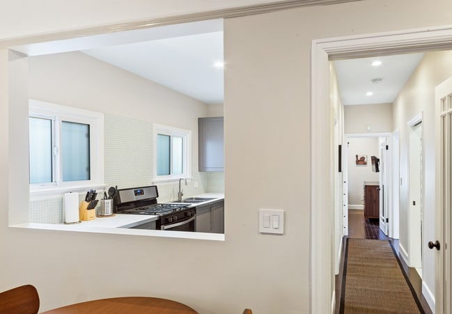 View to Kitchen and Center Hall - 1120 Poinsettia Dr