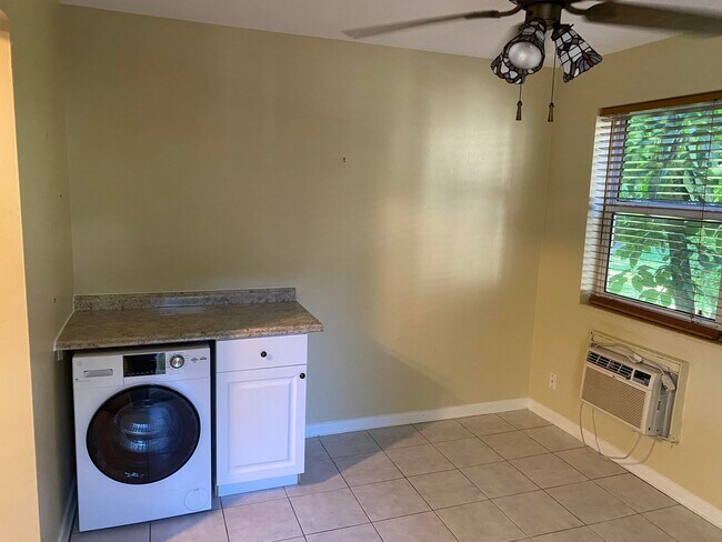 Building Photo - 1172 Surf Rd