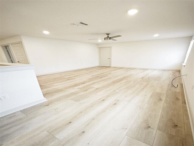 Building Photo - 10705 Meris Ln