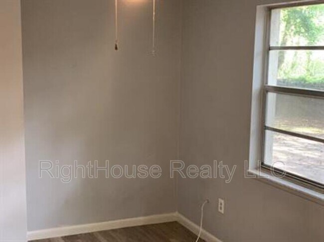 Building Photo - 420 Euclid Ave