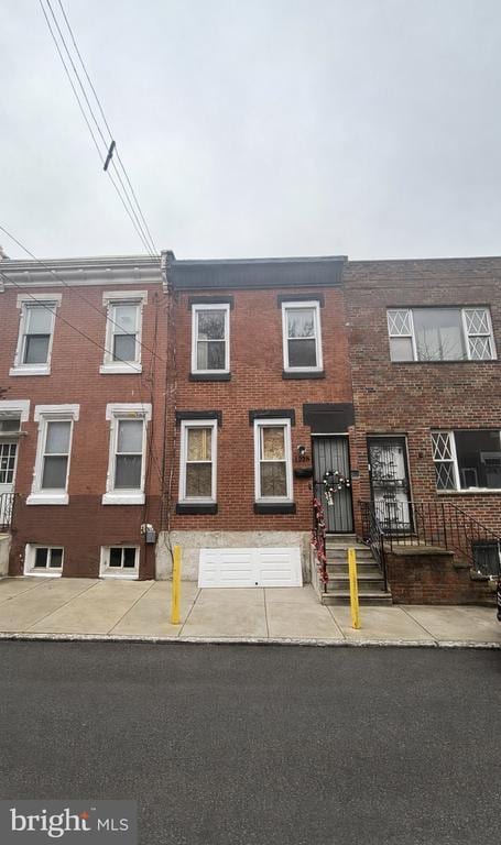 Building Photo - 1228 W Firth St