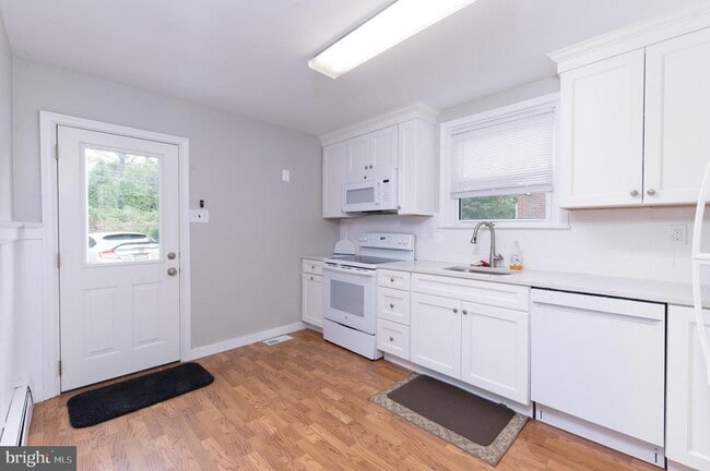 Building Photo - 1569 County Line Rd