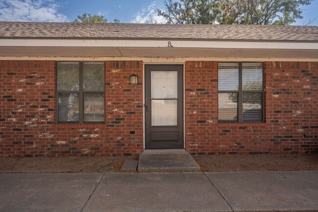 Primary Photo - 4200 S Austin St