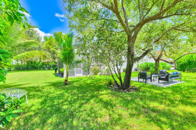 Building Photo - 4661 Manderly Dr