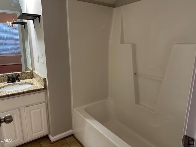 Building Photo - 553 Writers Way