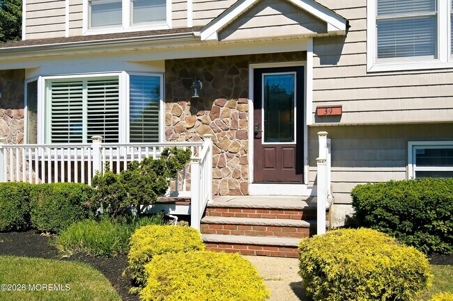 Building Photo - 39 Hilltop Rd