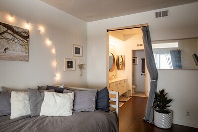 Building Photo - 25054 El Carrizo