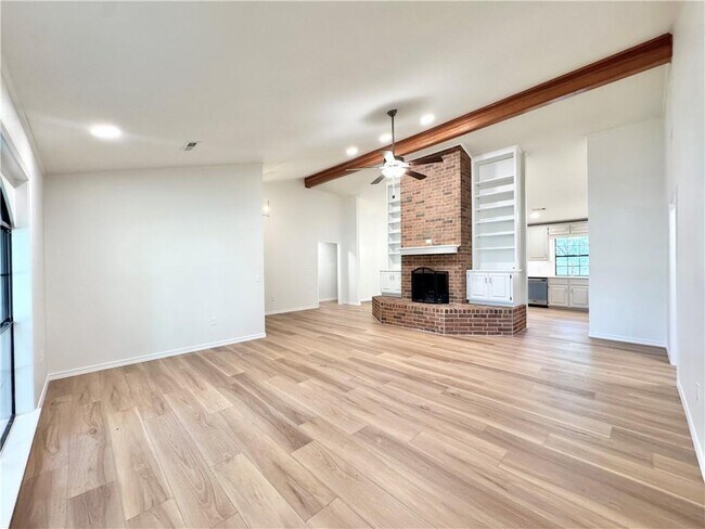 Building Photo - 2911 Wright Pl