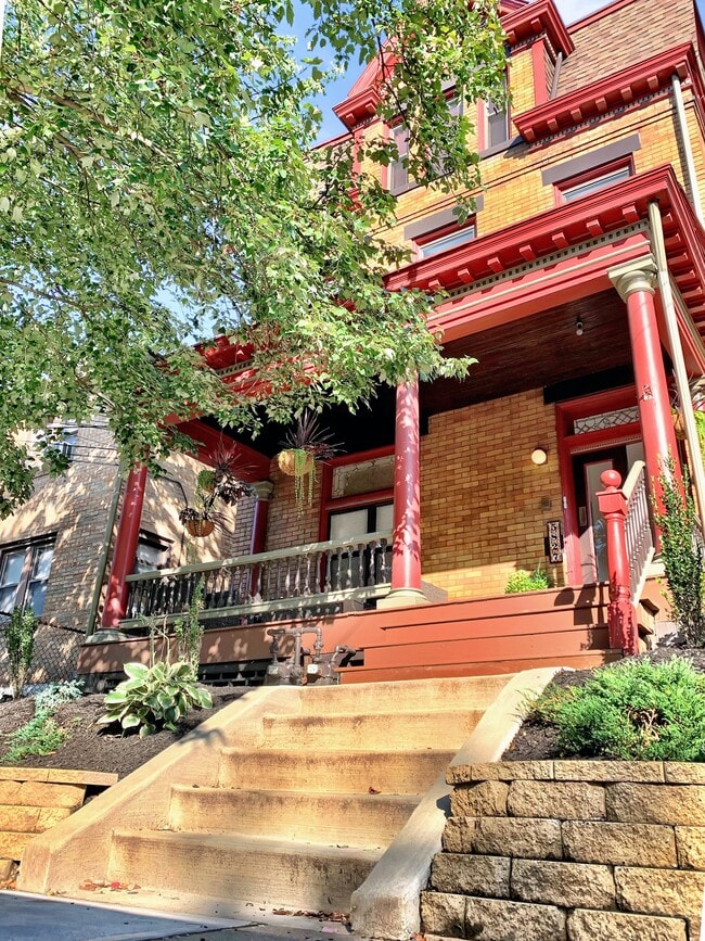 Building Photo - 5827 Alder St