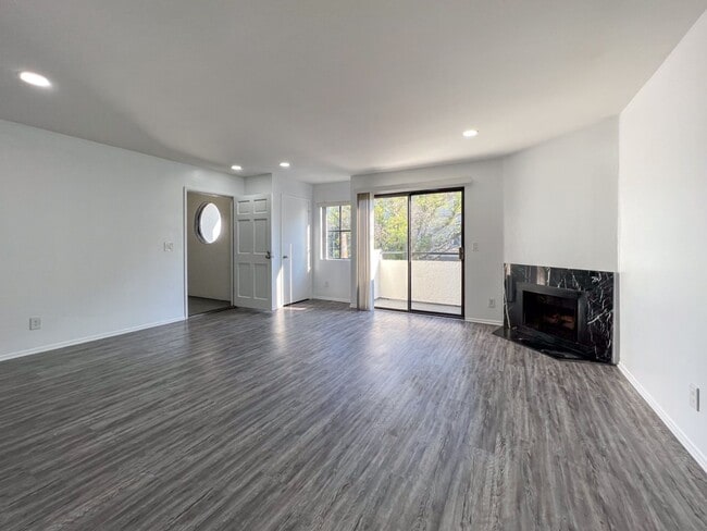 Building Photo - 5104 Sepulveda Blvd