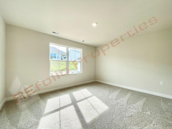 Building Photo - 713 Haystack View Rd