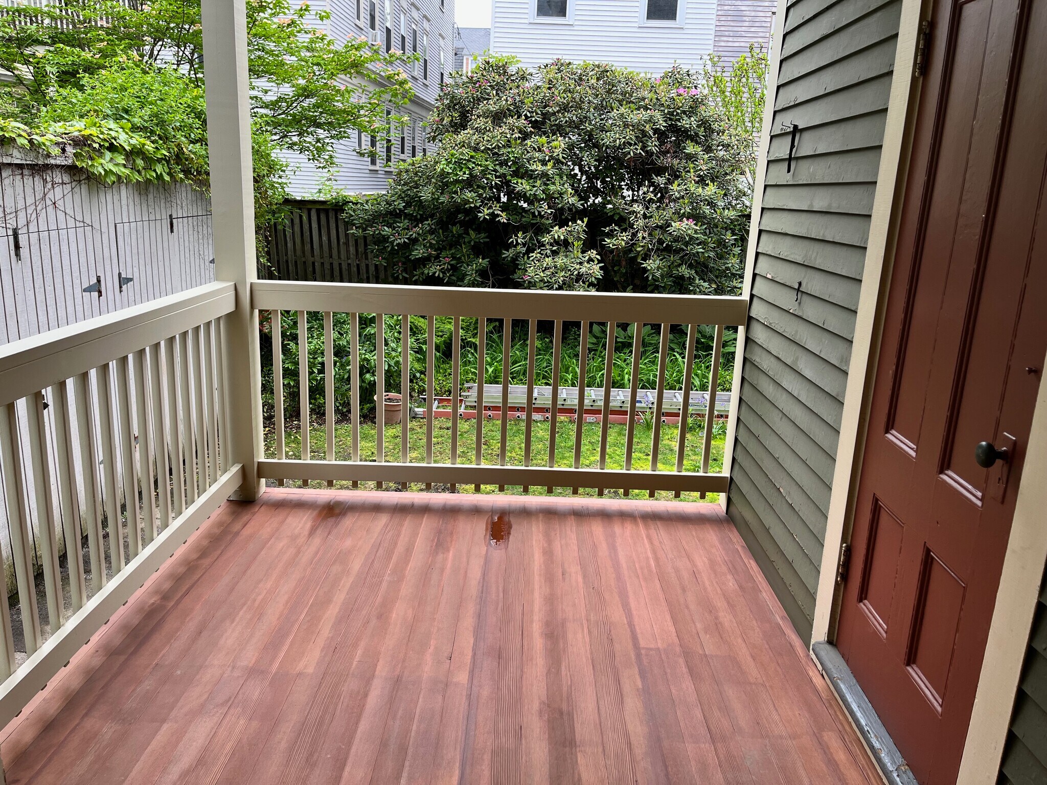 Building Photo - 119 Antrim St