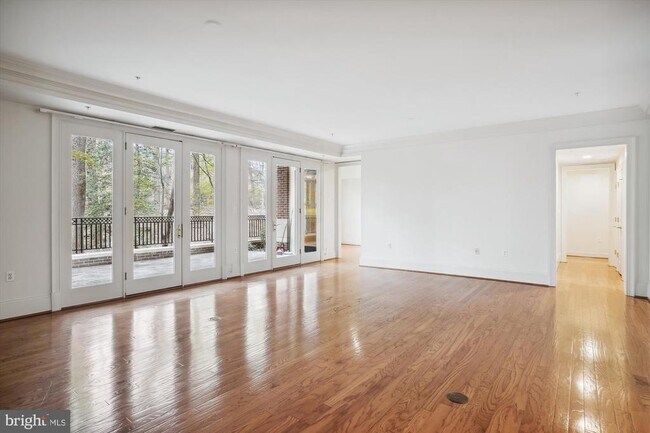 Building Photo - 10401 Strathmore Park Ct