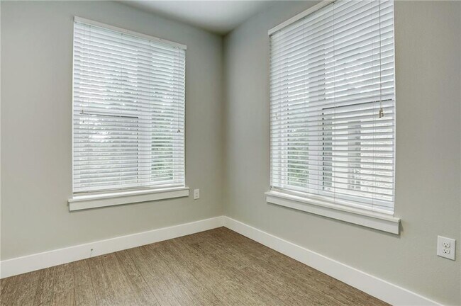 Building Photo - 2804 Treble Ln