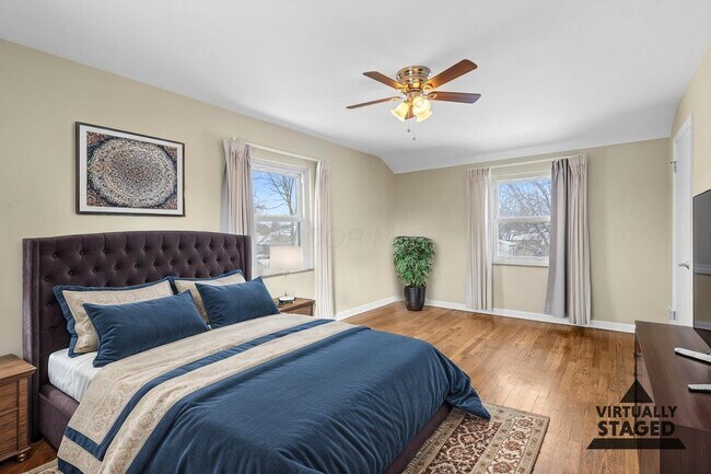 Building Photo - 2063 Inchcliff Rd