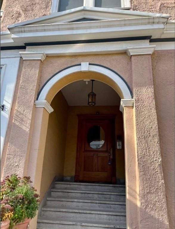 Building Photo - 375 Walden St