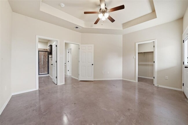 Building Photo - 533 Jack Rabbit Ln
