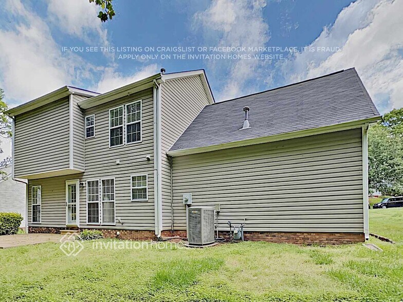 Building Photo - 15014 Ashlight Dr