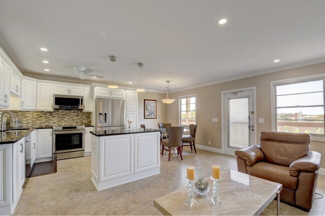 Building Photo - 4028 Newcastle B