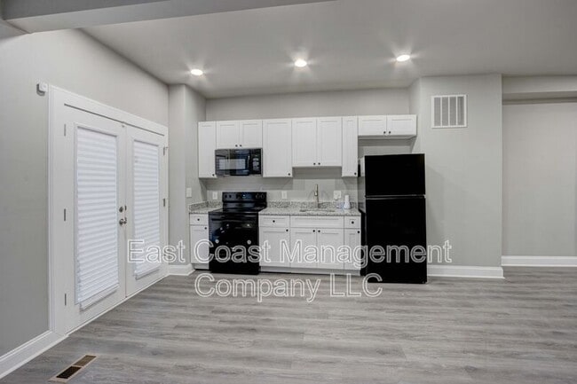 Building Photo - 2619 Loyola Northway