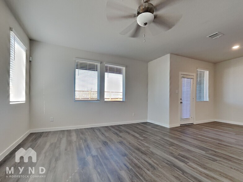 Building Photo - 14750 Slow River Ave