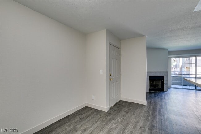 Building Photo - 2200 S Fort Apache Rd