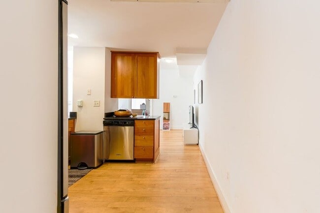 Building Photo - 1750 16th St NW