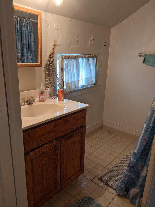 Building Photo - 501 W Forest Ave