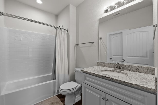 Building Photo - 824 Somb Moore Ways