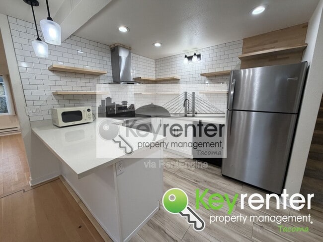 Building Photo - 4622 E F St