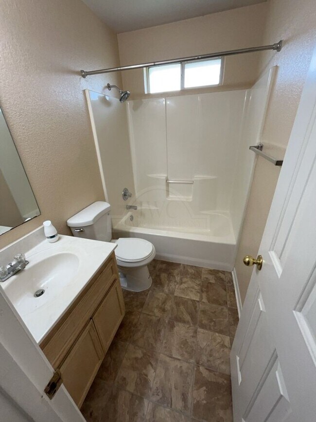 Building Photo - 2707 Casey Dr