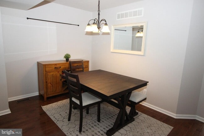 Building Photo - 26 Steeplechase Cir