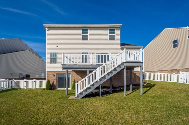 Building Photo - 232 Overlook Dr